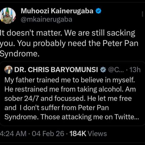 Minisita Chris Baryomunsi wamu nOmuduumizi wEggye lya UPDF Gen.