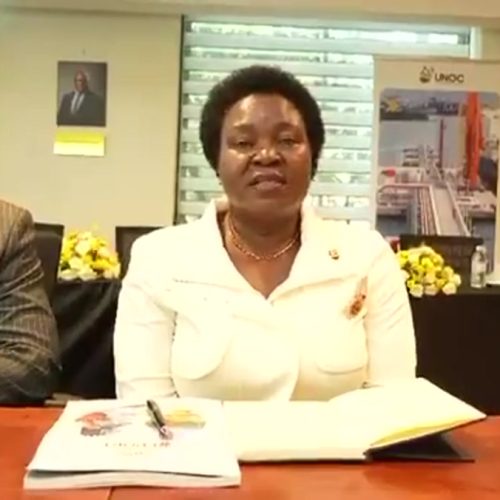 Minisita wEbyamasanyalaze nokulaakulanya obugagga obwensibo Ruth Nankabirwa avuddeyo nategeeza nga Uganda bwerina amafuta mu materekero aga