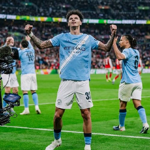 Manchester City ewangudde ekikopo kya Carabao oluvannyuma lwokukuba Arsenal ggoolo 2 ku 0 nga ziteebeddwa N. OReilly mu ddakiika eye 60 ne 64.