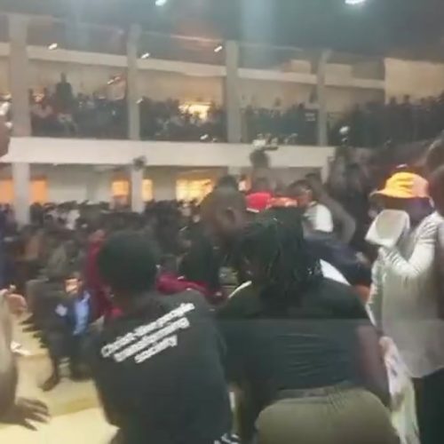 Emiranga, ebiwoobe nenyiike bibuutikidde Ggaba Community Church, mu misa yokusabira emyooyo gyabaana abattibwa ku lwokuna ku ssomero lya Ggaba