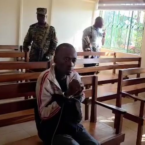 Agambibwa okutematema natta abaana 4 e Gaba Okello Onyum Christopher asimbiddwa mu Kkooti yOmulamuzi we Makindye okumusomera emisango.