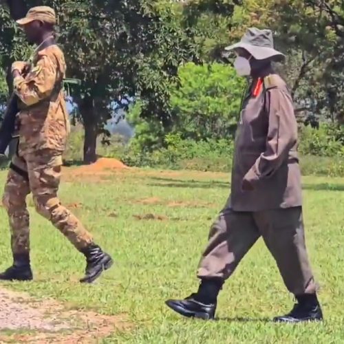 Pulezidenti Yoweri Kaguta Museveni atuuse ku National Leadership Institute NALI e Kyankwanzi  okwetaba mu Lusirika lwAbabaka abalonde Bannakibiina ki National Resistance Movement
