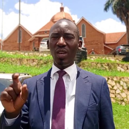 Omu ku Bannamateeka ba Alex Waiswa Mufumbiro, Sam Muyizzi ngannyonyola ku nsonga za Mufumbiro nokuba nti akomezebwawo mu Kkooti olunaku olwenkya.