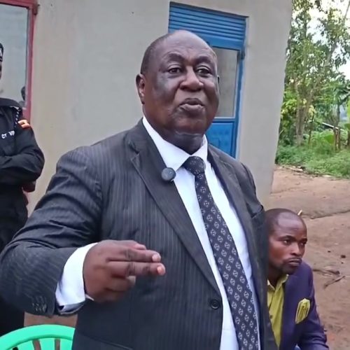 Minisita omubeeze avunaanyizibwa ku nsonga zEttaka Dr. Sam Mayanja ngannyonyola ku nsonga zEkibanja wamu ne nnanyini ttaka mu Uganda.