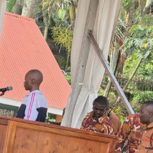 Christopher Okello Onyum yegaanye emisango 4 egyokutta abaana 4 ekireetedde abantu abazze okubaawo ngomusango gutambula okukiwakanya.