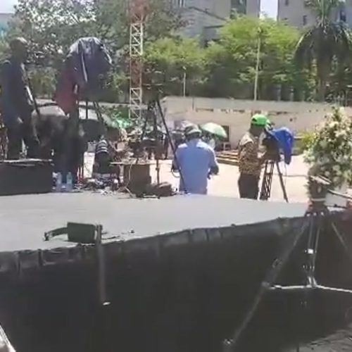 Ababaka ba Palamenti abalonde batandise olunaku olwaleero okukuba ebirayiro.