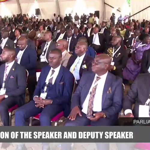 Pulezidenti Yoweri Kaguta Museveni alabudde Baminisita nti singa anakyalira ebitundu byabwe nasanga ngobuweereza bwa Gavumenti obulina okuweebwa