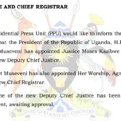 Pulezidenti Yoweri Kaguta Museveni alonze Omulamuzi MOSES KAZIBWE KAWUMI nga omumyuuka wa Ssaabalamuzi omuggya.