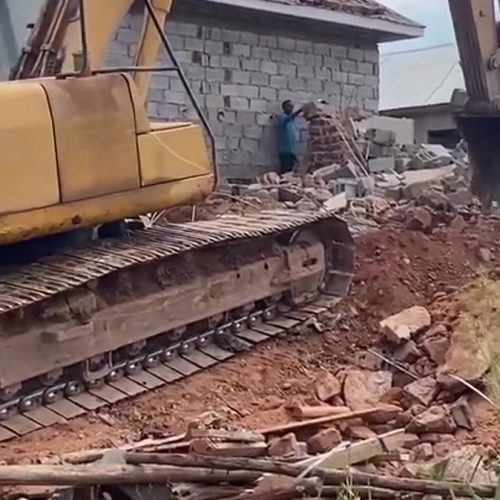 Ekitongole ekivunaanyizibwa kukulabirira obutonde bwEnsi ekya National Environment Management Authority NEMA Uganda kitandise okumenya ebizimbe