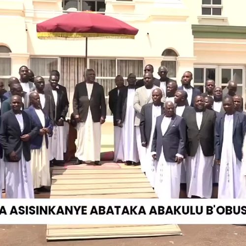 Obubaka bwa Ssaabasajja Kabaka Ronald Muwenda Mutebi II leero ngasisinkanye Abataka Abakulu bObusolya.