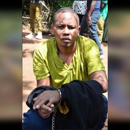 Uganda Police Force ngeyambibwako Abasirikale ba Flying Squad bakutte akabinja kabantu abagambibwa okupangisibwa okutta abantu nga kino kidiridde