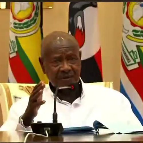 Pulezidenti Yoweri Kaguta Museveni agamba nti Bannayuganda balina okusiima ennyo ebikwekweto ebikolebwa ebitongole byebyokwerinda nga